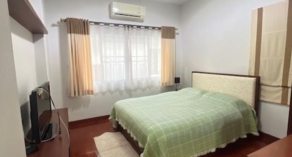 For sale 4 bedrooms house in Mueang Chiang Mai, Chiang Mai
