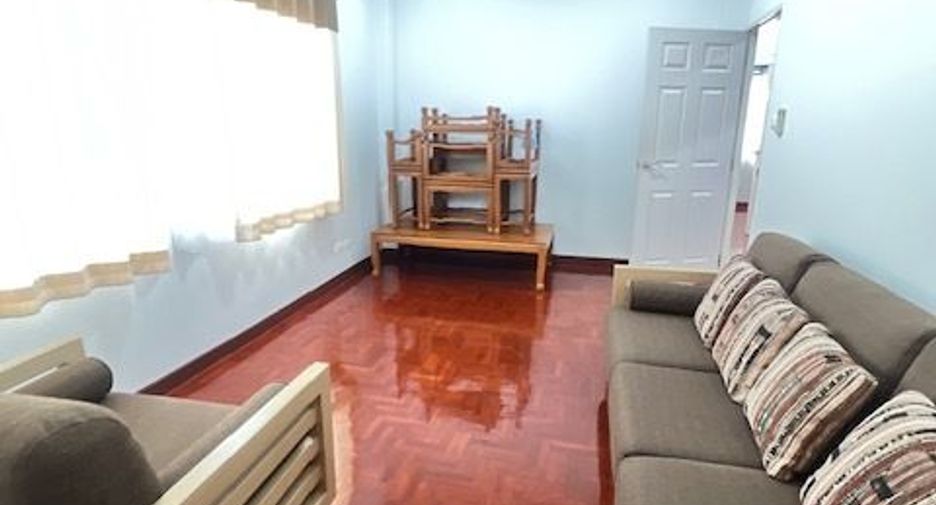 For sale 4 bedrooms house in Mueang Chiang Mai, Chiang Mai