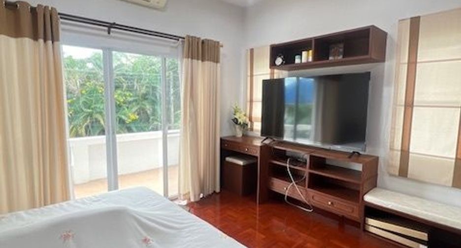 For sale 4 bedrooms house in Mueang Chiang Mai, Chiang Mai