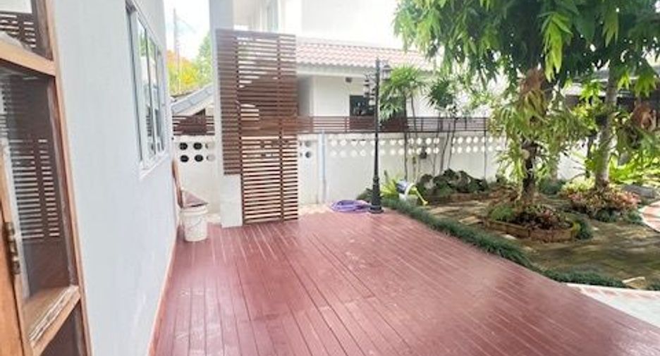 For sale 4 bedrooms house in Mueang Chiang Mai, Chiang Mai