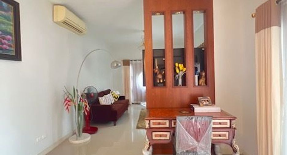 For sale 4 bedrooms house in Mueang Chiang Mai, Chiang Mai