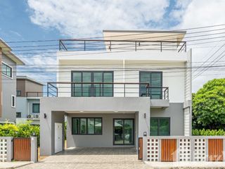 For Rent 6 Bedroom House In Mueang Chiang Mai