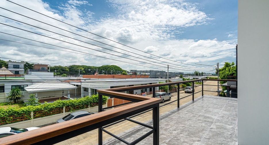 For rent 6 bedrooms house in Mueang Chiang Mai, Chiang Mai