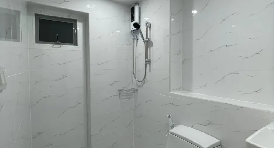 For sale 3 bedrooms condo in Watthana, Bangkok