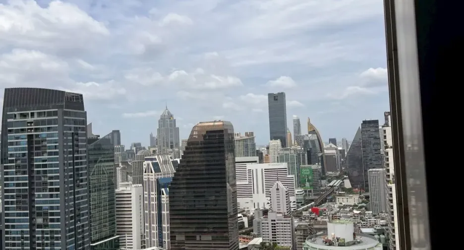 For sale and for rent 1 bed condo in Watthana, Bangkok