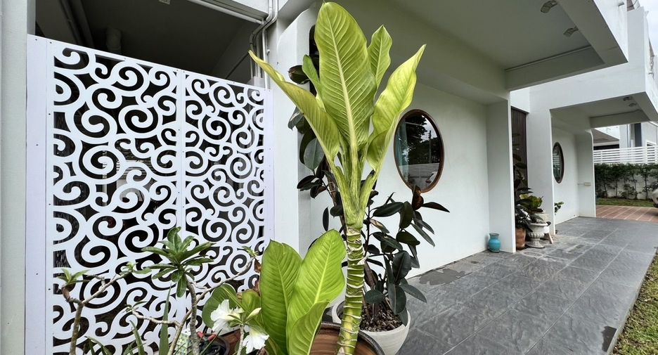 For sale and for rent 5 bedrooms house in Mueang Chiang Mai, Chiang Mai