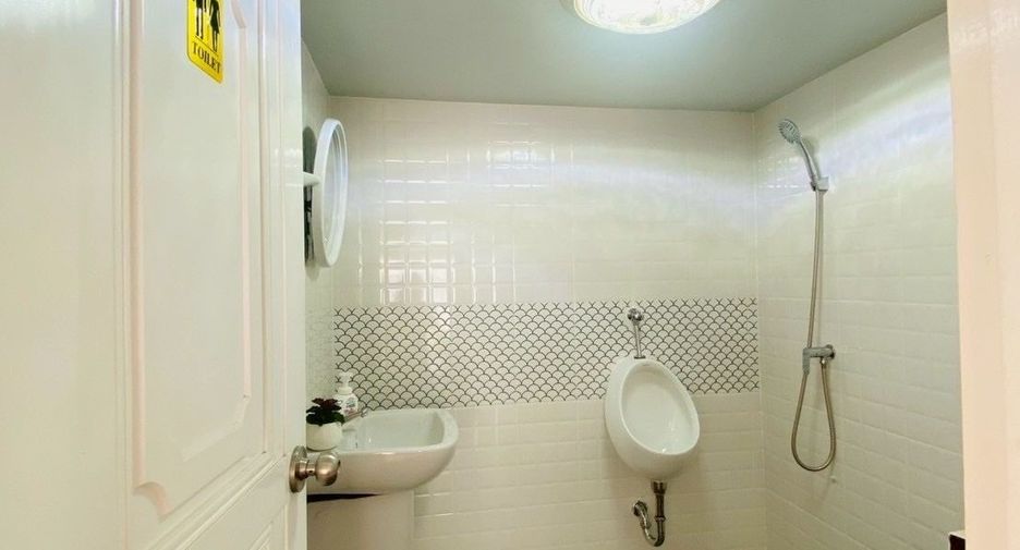 For sale and for rent 5 bedrooms house in Mueang Chiang Mai, Chiang Mai