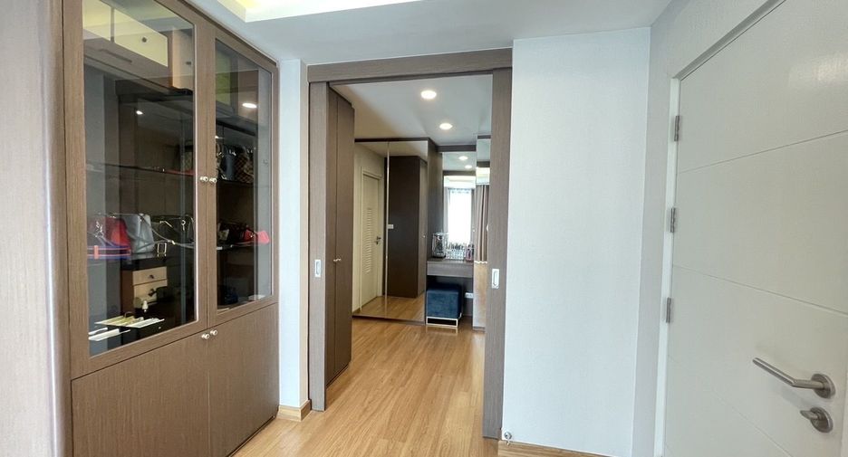 For sale 4 bedrooms house in Suan Luang, Bangkok