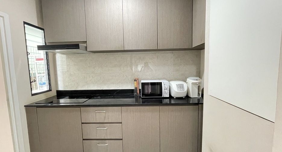 For sale 4 bedrooms house in Suan Luang, Bangkok