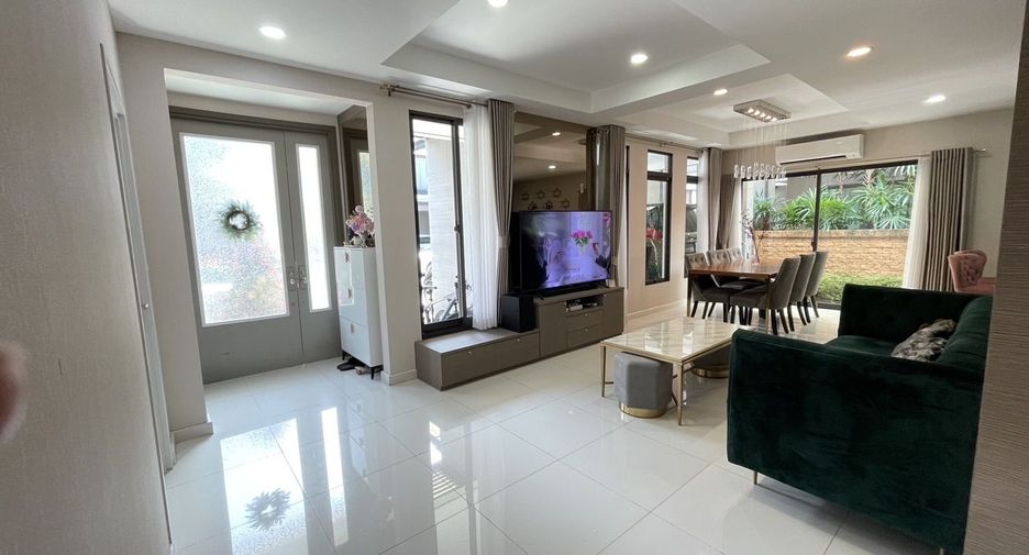 For sale 4 bedrooms house in Suan Luang, Bangkok
