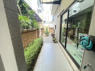 For sale 4 bedrooms house in Suan Luang, Bangkok