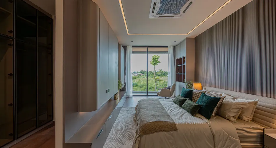 For sale 5 bedrooms villa in Mueang Chiang Mai, Chiang Mai