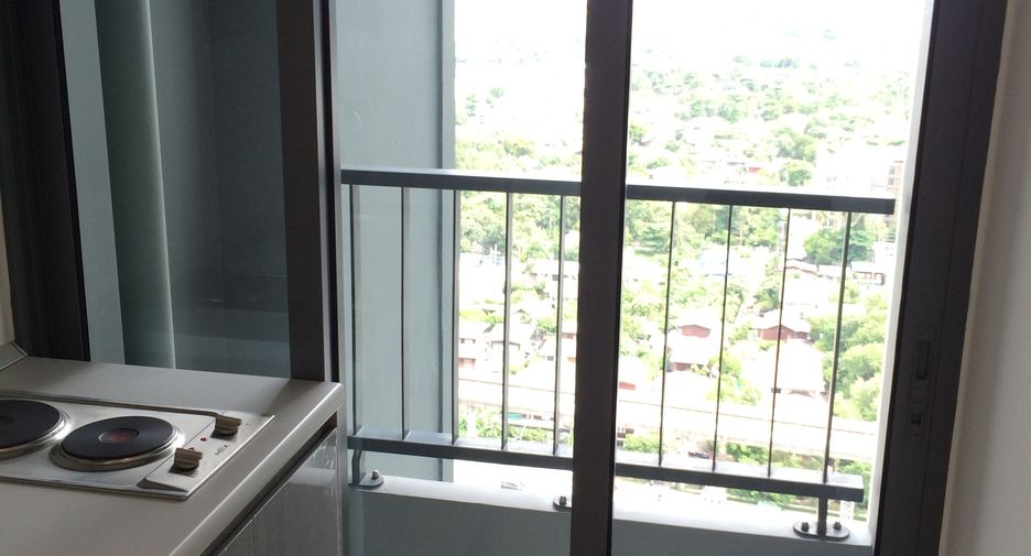 For sale studio condo in Thon Buri, Bangkok