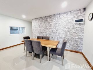 For rent 5 bedrooms house in San Kamphaeng, Chiang Mai
