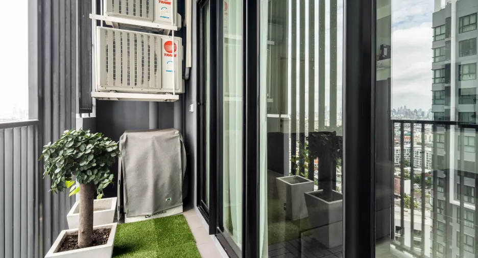 For sale and for rent 1 bed condo in Huai Khwang, Bangkok