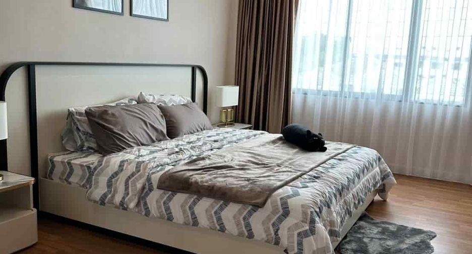 For sale 3 bedrooms townhouse in Wang Thonglang, Bangkok