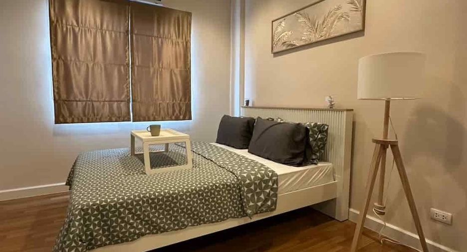 For sale 3 bedrooms townhouse in Wang Thonglang, Bangkok