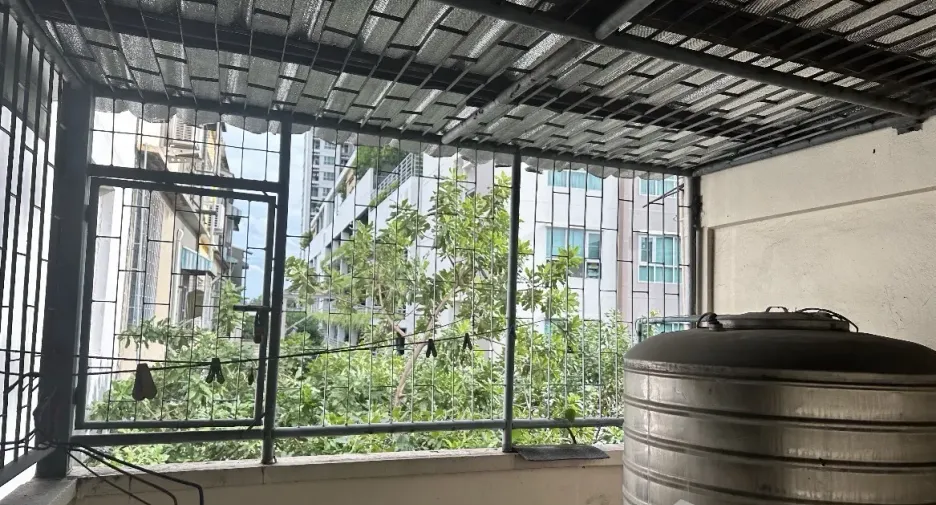 For sale 3 bedrooms retail Space in Khlong Toei, Bangkok