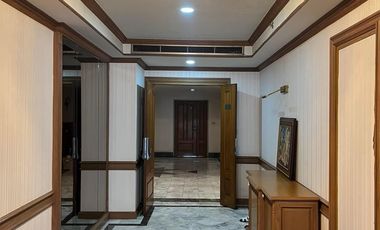 出售 2 卧室 公寓 在 Khlong Toei, 曼谷