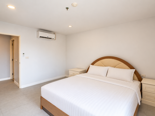 For sale 1 bed condo in Watthana, Bangkok