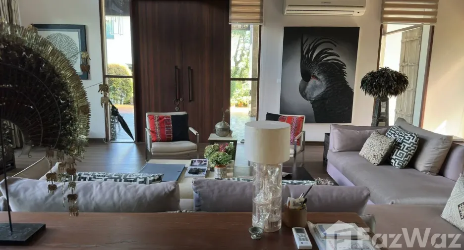 For sale 7 bedrooms villa in Mueang Chiang Mai, Chiang Mai
