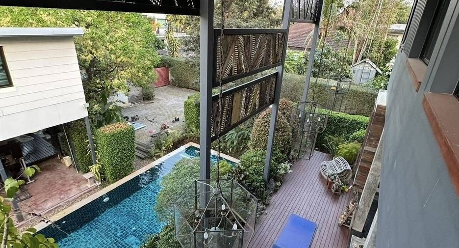 For sale 7 bedrooms villa in Mueang Chiang Mai, Chiang Mai