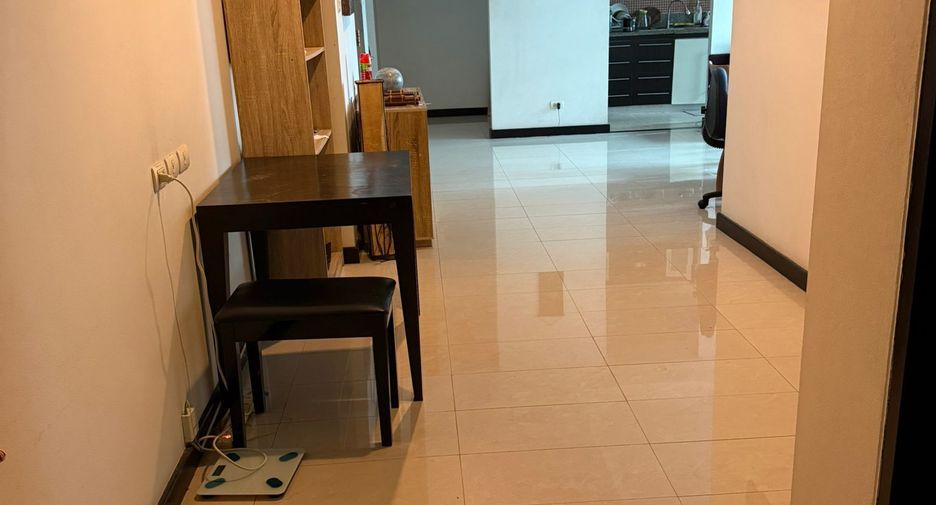 For sale 2 bedrooms condo in Watthana, Bangkok