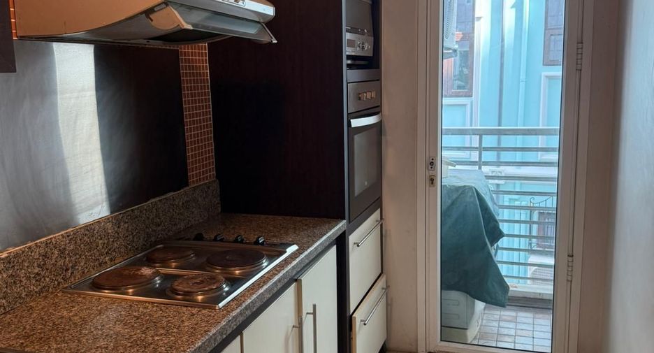 For sale 2 bedrooms condo in Watthana, Bangkok