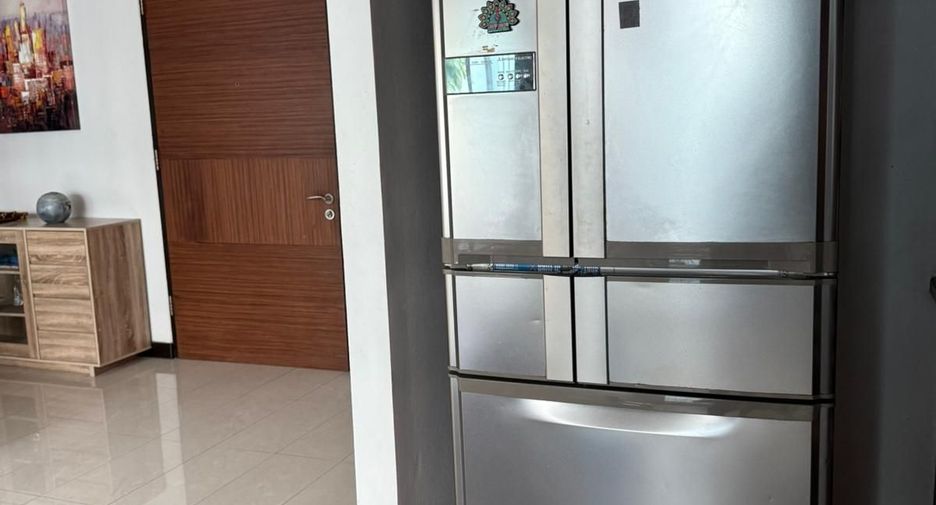For sale 2 bedrooms condo in Watthana, Bangkok