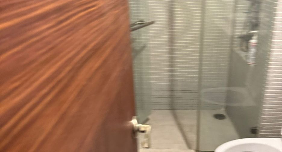 For sale 2 bedrooms condo in Watthana, Bangkok