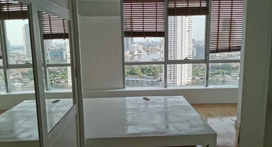 For sale 2 bedrooms condo in Sathon, Bangkok