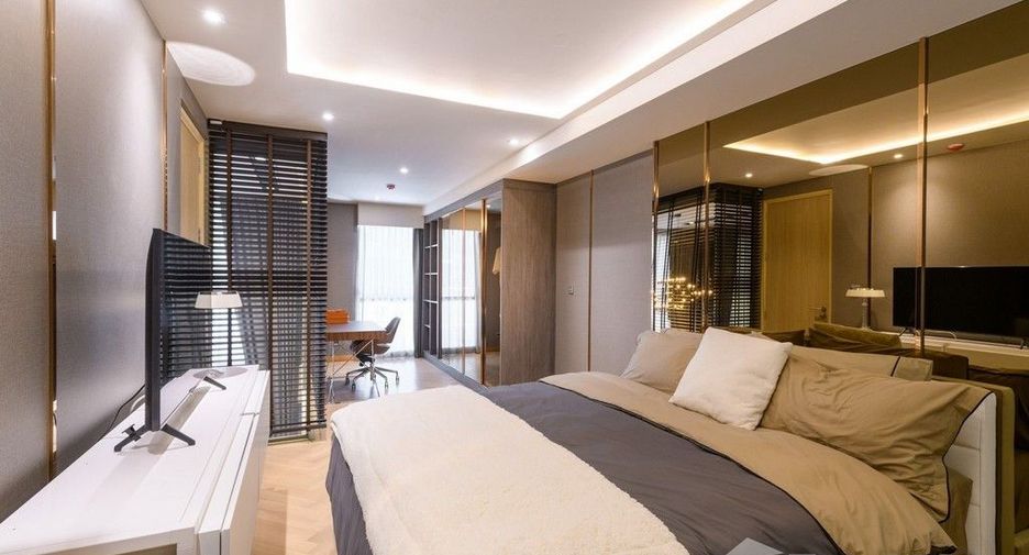 For sale 2 bedrooms condo in Watthana, Bangkok