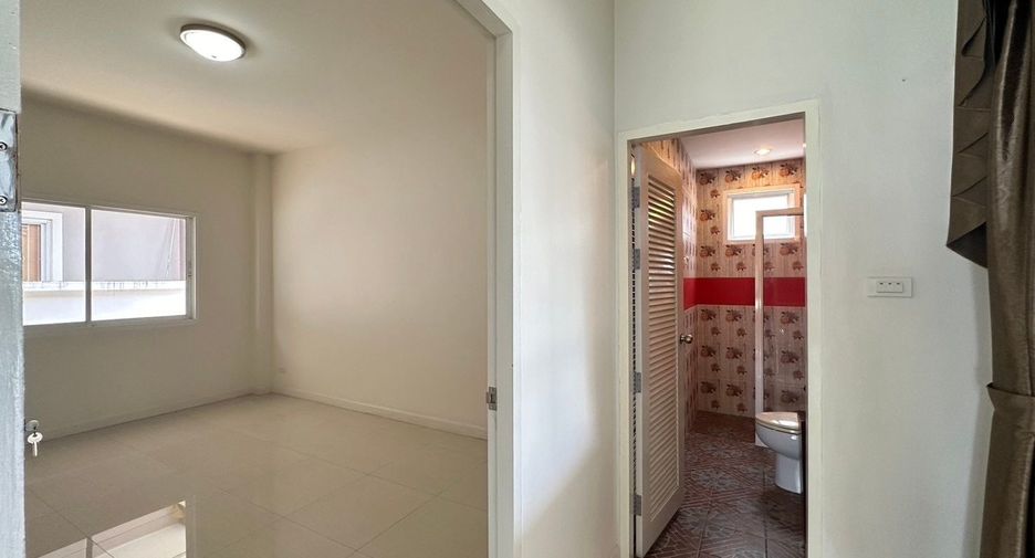 À vendre et à louer 4 chambres maison à San Kamphaeng, Chiang Mai