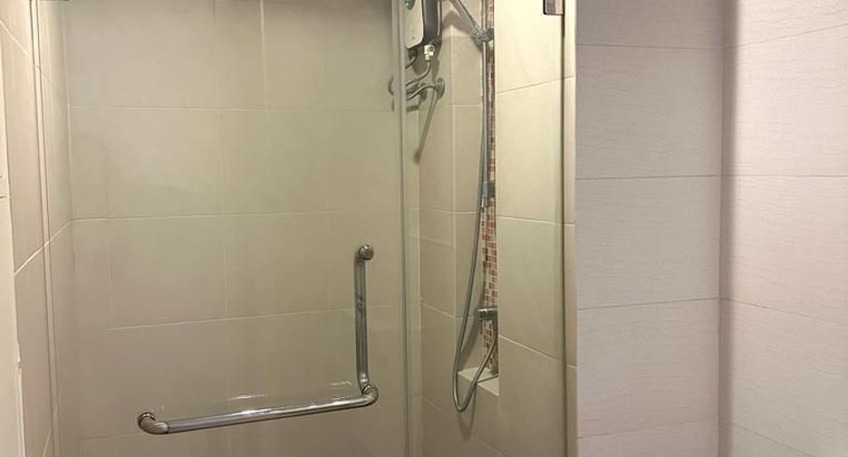 For sale 1 bed condo in Phaya Thai, Bangkok