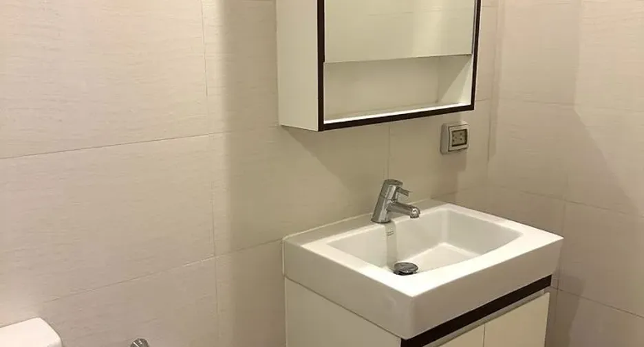 For sale 1 bed condo in Phaya Thai, Bangkok