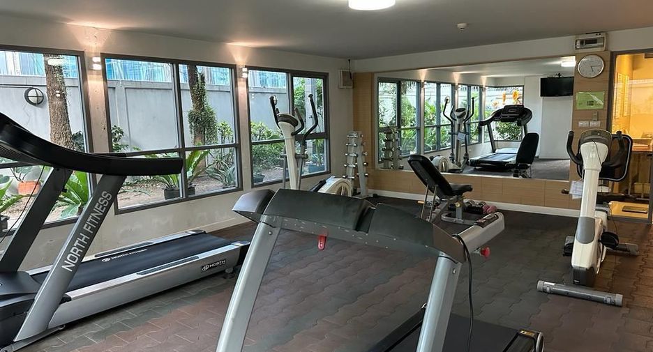 For sale 1 bed condo in Phaya Thai, Bangkok