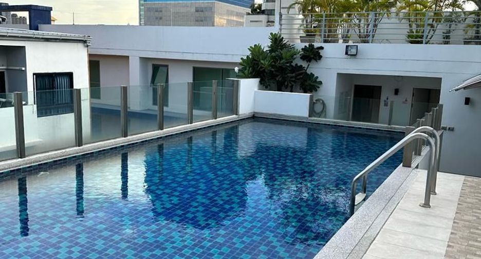 For sale 1 bed condo in Phaya Thai, Bangkok