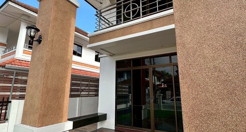 For rent 3 bedrooms house in Mueang Chiang Mai, Chiang Mai