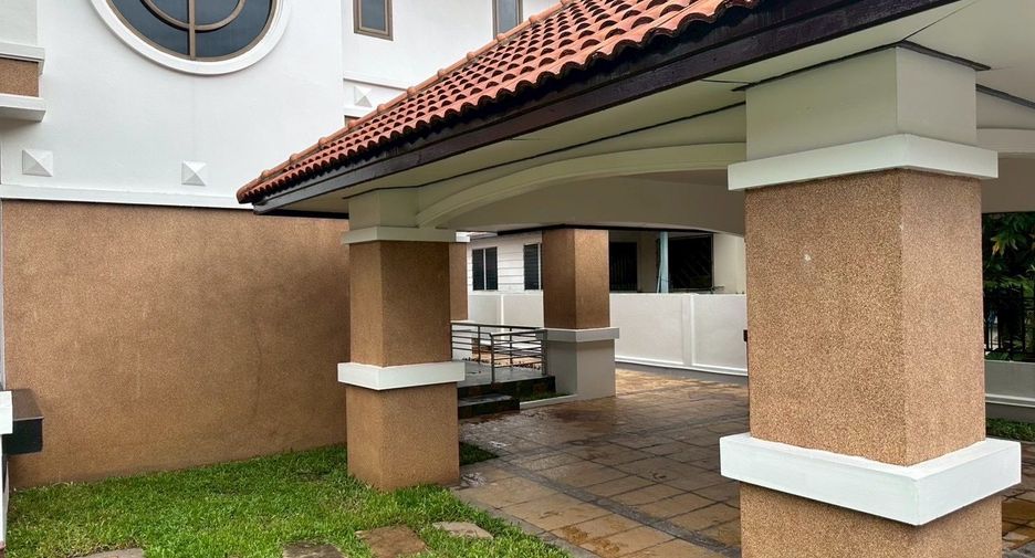 For rent 3 bedrooms house in Mueang Chiang Mai, Chiang Mai