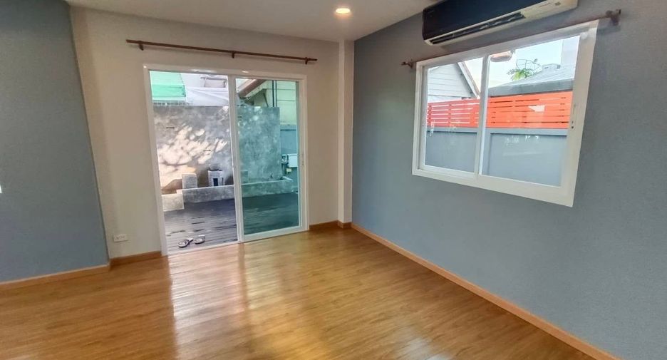 For sale 4 bedrooms house in San Sai, Chiang Mai