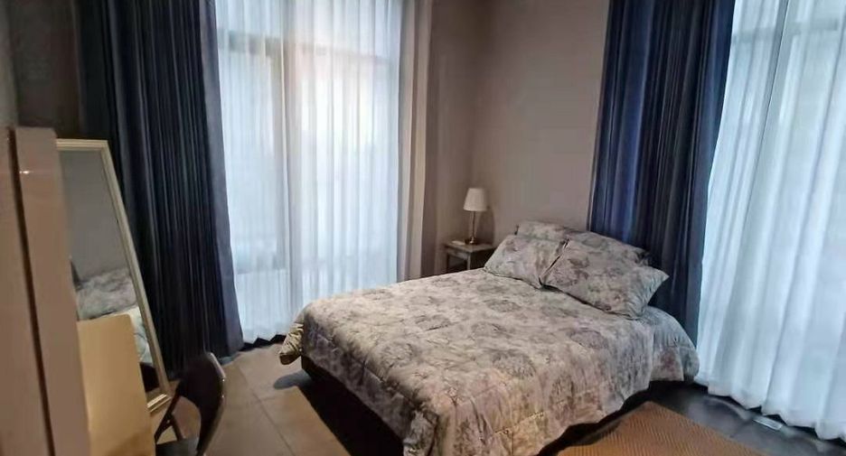 For sale and for rent 2 bedrooms condo in Watthana, Bangkok