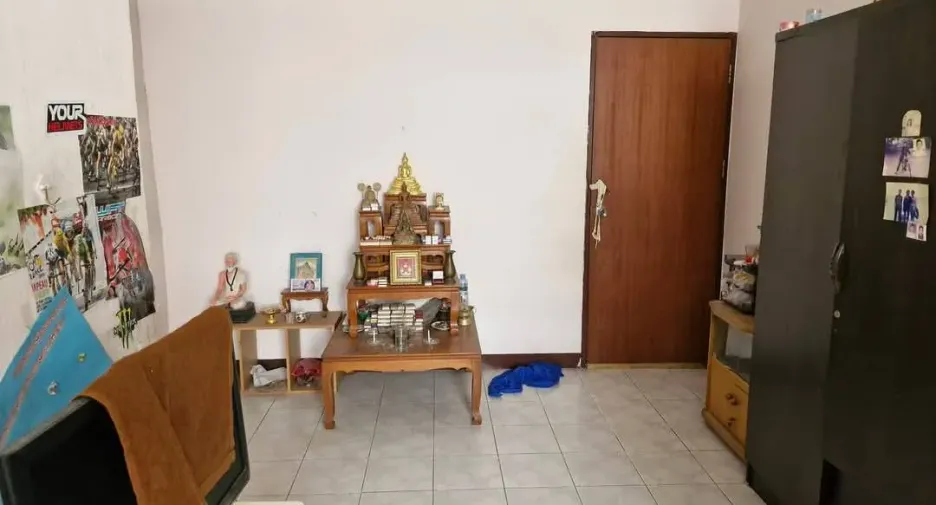 Reihenhaus zum Kauf mit 2 Zimmer in Khlong San, Bangkok