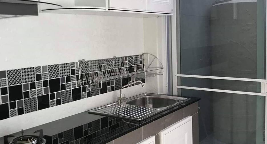 For sale 4 bedrooms townhouse in Phra Pradaeng, Samut Prakan