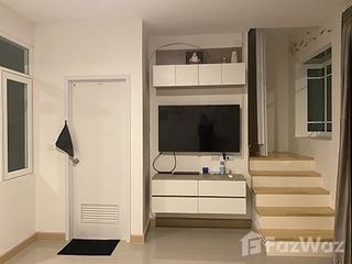 Casa adosada en venta de 4 habitaciones en Phra Pradaeng, Samut Prakan