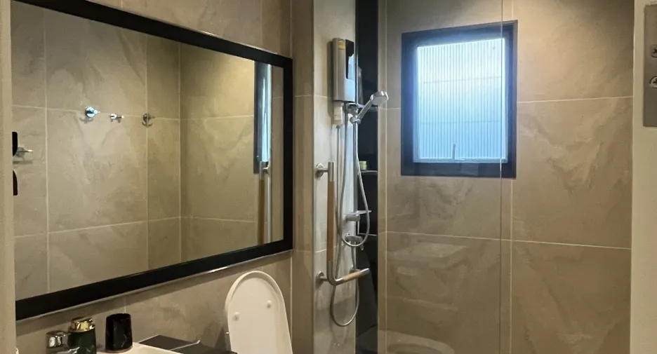 For sale 4 bedrooms house in Mueang Samut Prakan, Samut Prakan