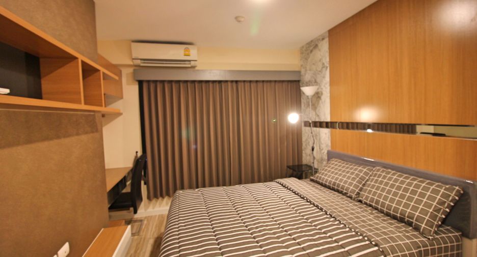 For sale 1 bed condo in Si Racha, Chonburi