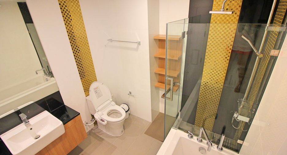 For sale 1 bed condo in Si Racha, Chonburi
