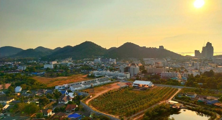 For sale 1 bed condo in Si Racha, Chonburi