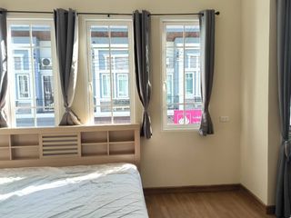 For sale 4 bedrooms townhouse in Mueang Chiang Mai, Chiang Mai