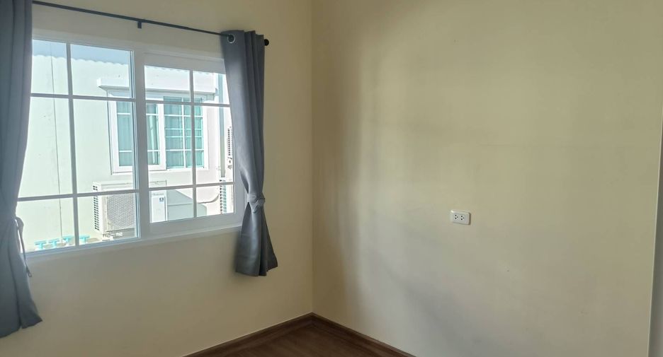 For sale 4 bedrooms townhouse in Mueang Chiang Mai, Chiang Mai